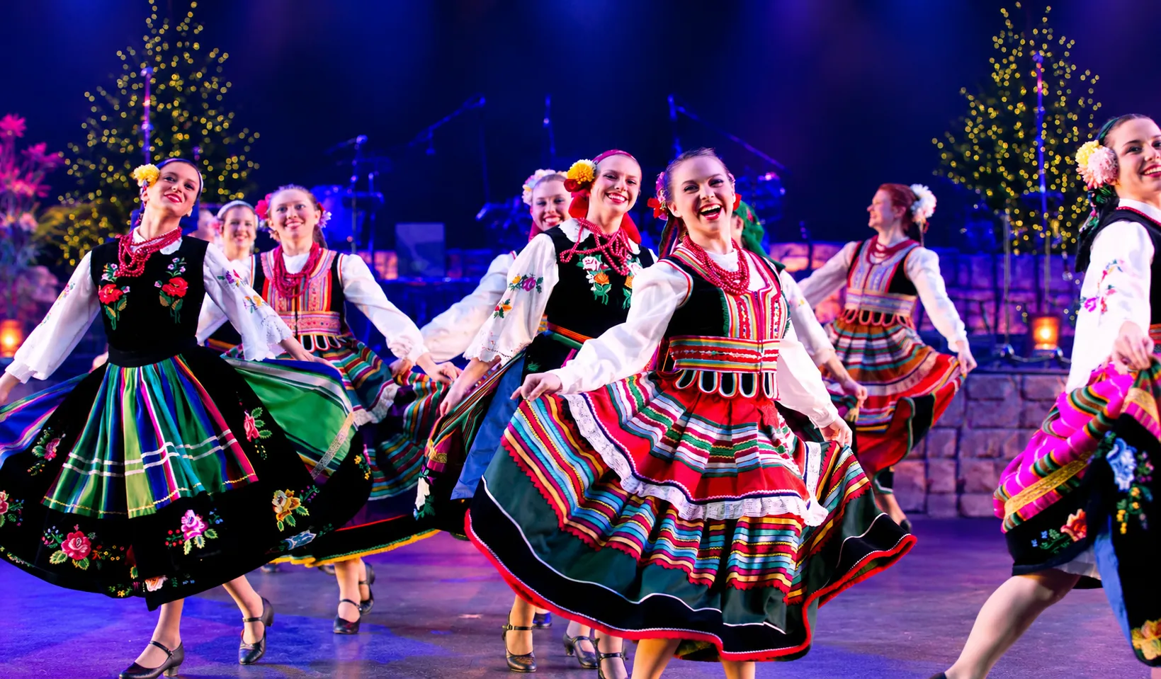 International Ethnic Folklore Festivals cultural performers